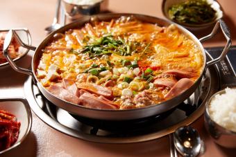 Image for New King Army Stew Outlet at Fortune Centre artilce